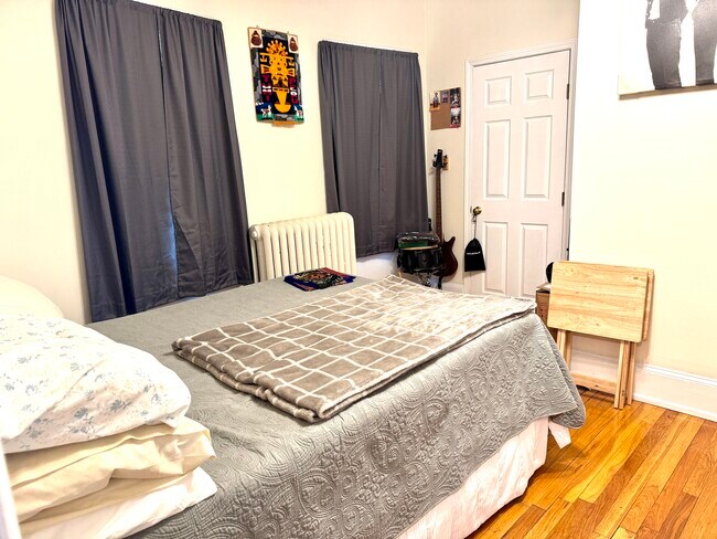 BEDROOM - 606 Main St