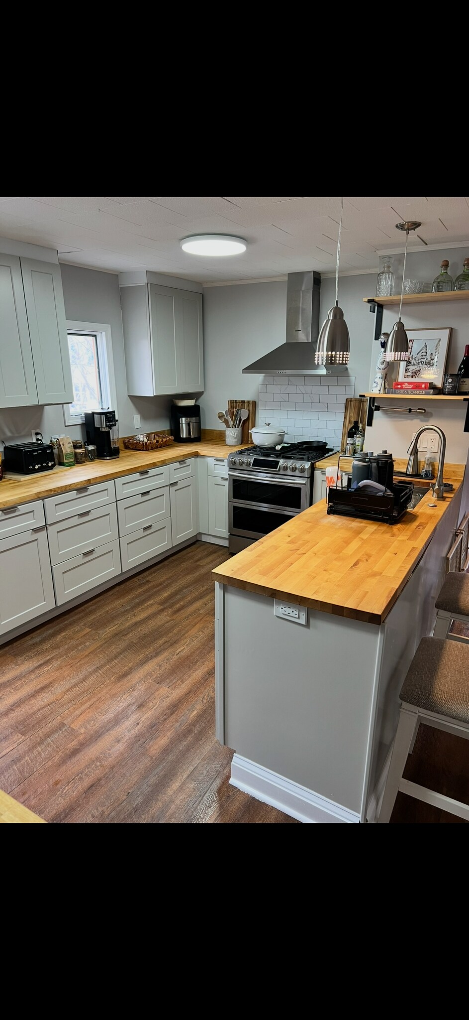 Building Photo - 15 Essex St