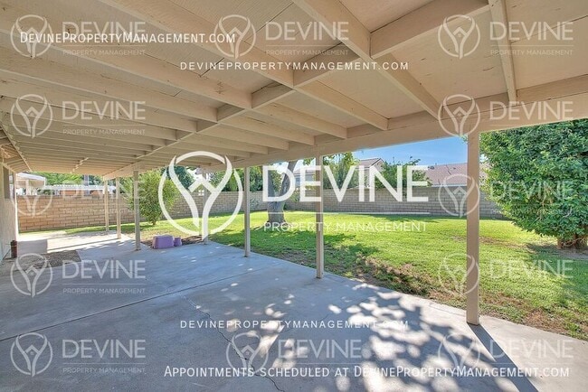 Building Photo - 2638 S Virginia Way