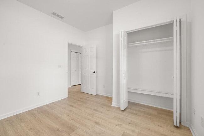 Building Photo - 4400 Ross Estates Ct SW
