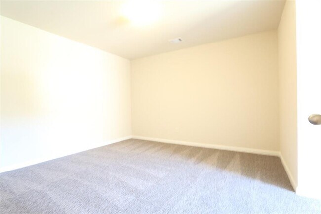 Building Photo - 1610 Apple Blossom Dr