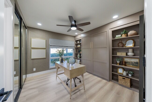 Building Photo - 2636 Vista Del Oro