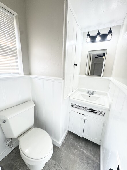 Building Photo - 1321 Beechwood Dr