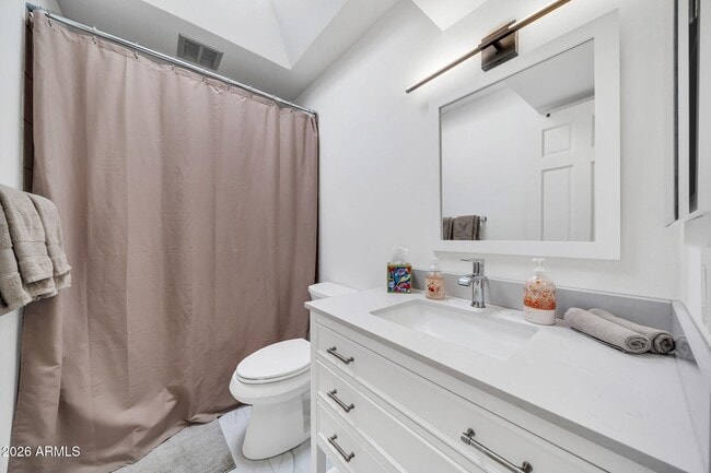 Building Photo - 7368 E Pleasant Run