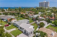 Building Photo - 1526 NE 110th St