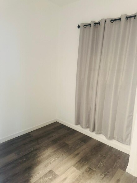 Building Photo - 10955 Savannah Wood Dr