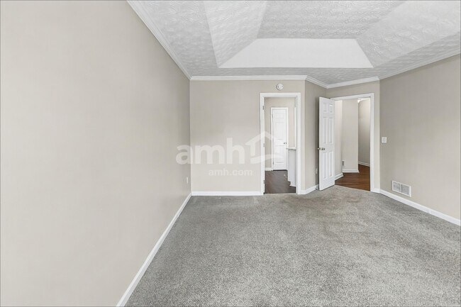 Building Photo - 282 Rockingham Dr
