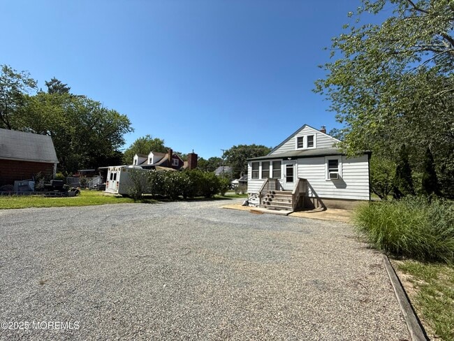 Building Photo - 155 Wells Mills Rd