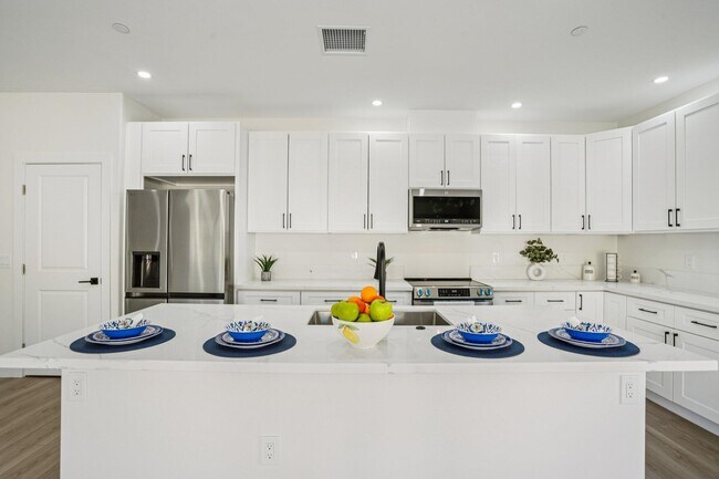 Building Photo - 64382 Spyglass Ave