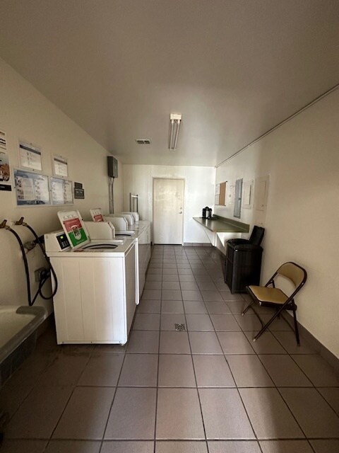 shared laundry - 1140 E Ocean Blvd