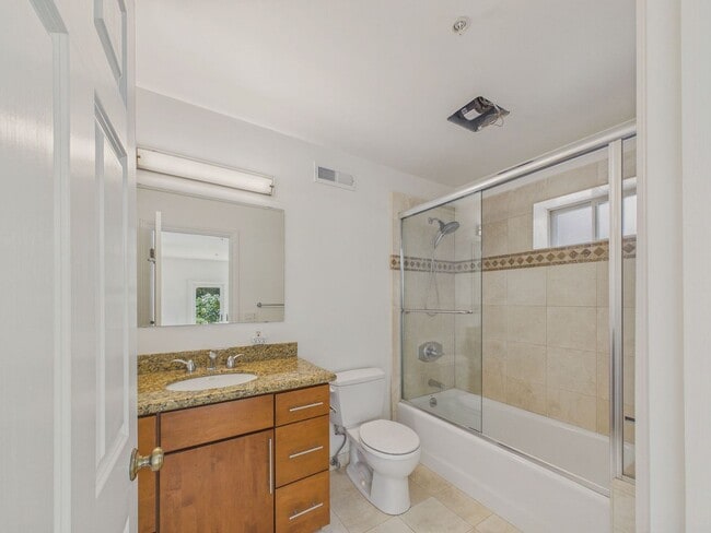 Building Photo - 853 De Haro St