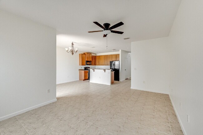 Building Photo - Beachside Townhome in Gated Community