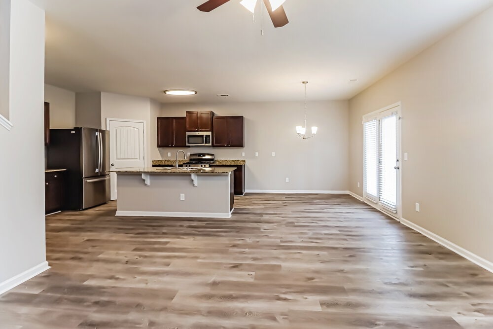 Building Photo - 207 Shaker Hollow Dr