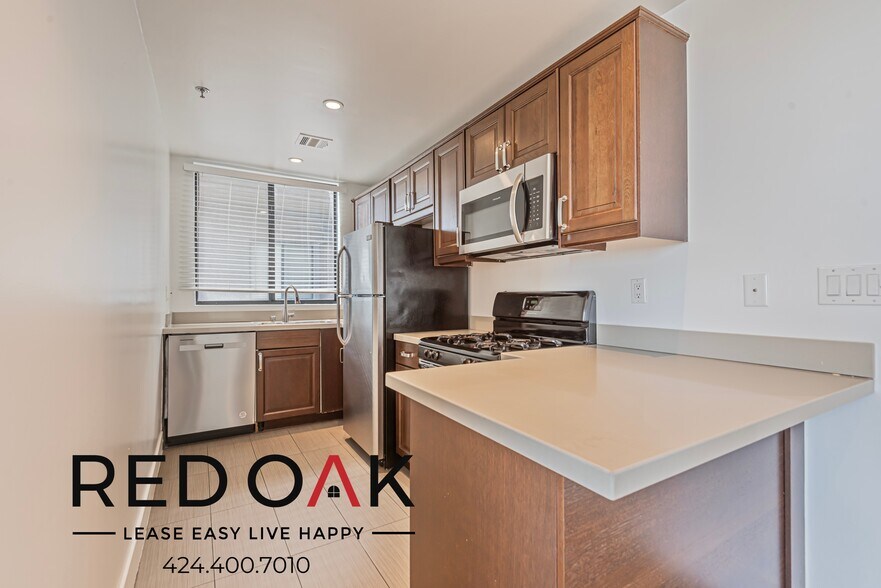 Building Photo - 8811 Burton Wy