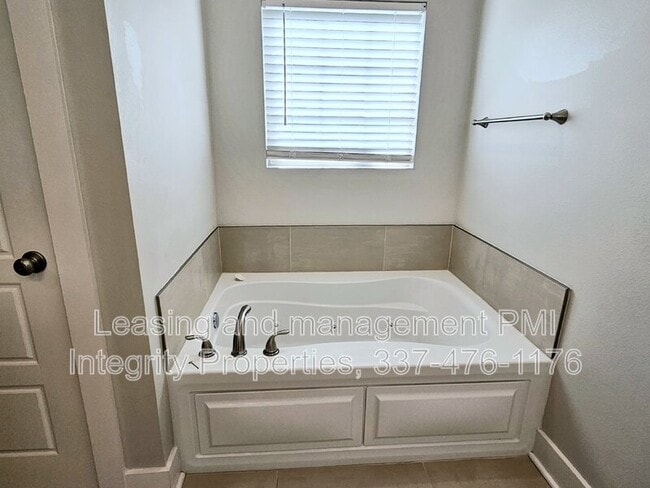 Building Photo - 30195 Sanctuary Blvd