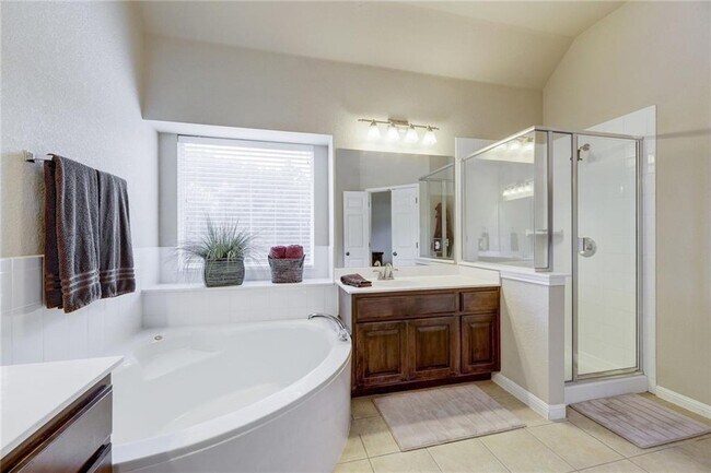 Building Photo - 13109 Appaloosa Chase Dr
