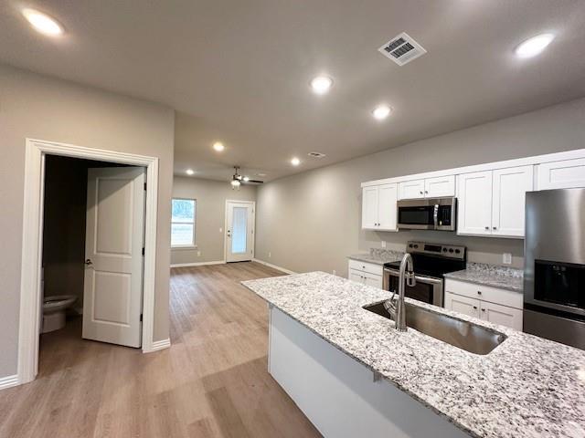 Building Photo - 1507 SW Casuarina Dr