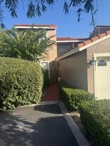 Building Photo - 702 Lighthouse Ct