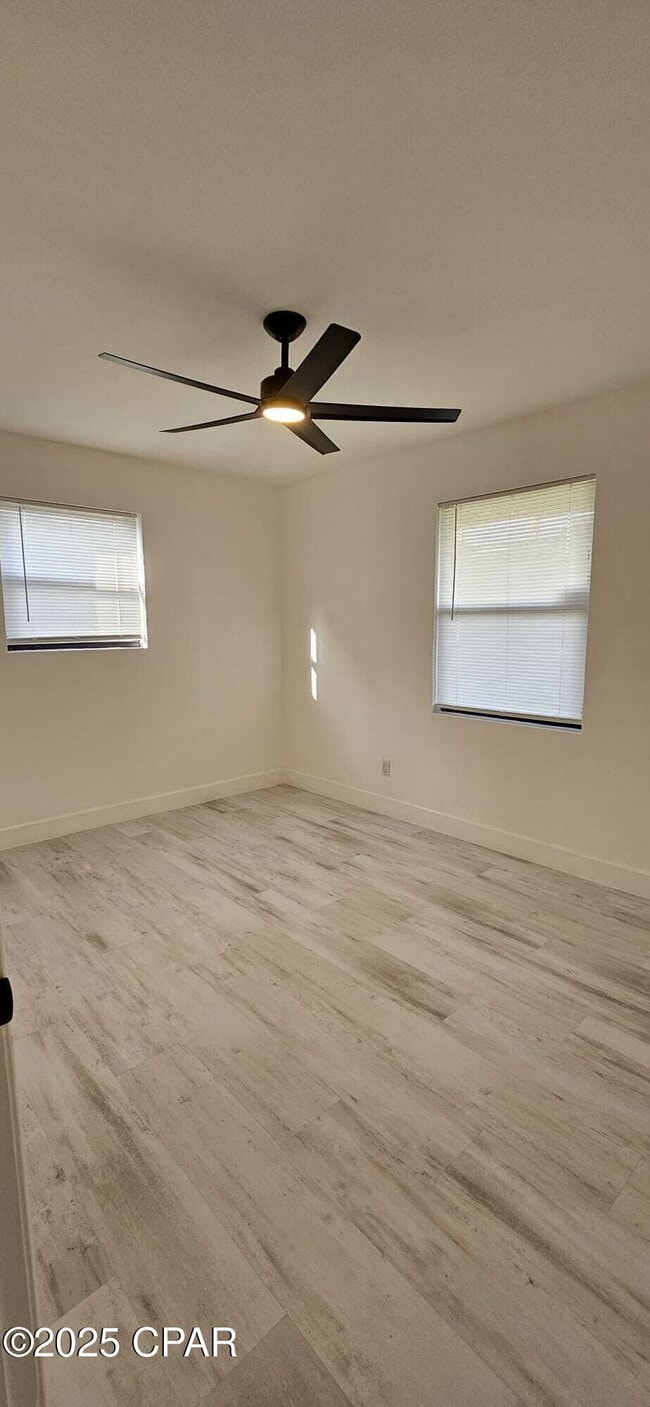 Building Photo - 137 Santee Dr