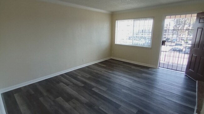 Building Photo - Welcome to SkyView Villa & Somerset Apartm...