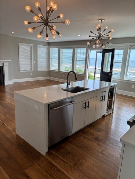 Building Photo - 176 Winthrop Shore Dr