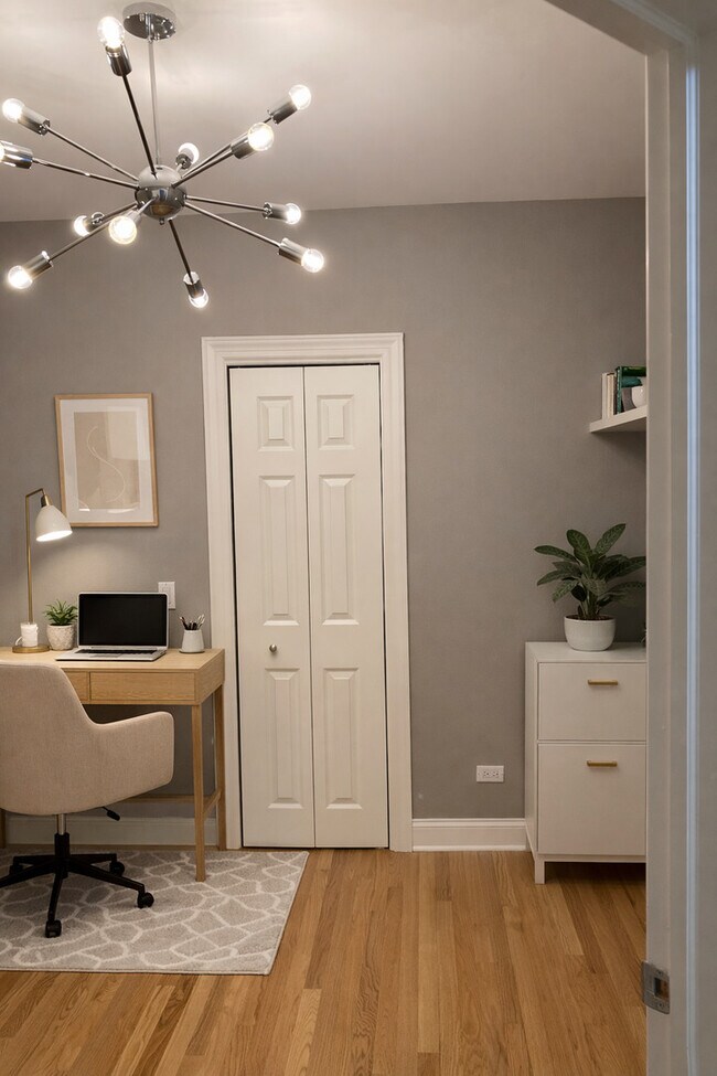 Building Photo - 4662 N Winthrop Ave