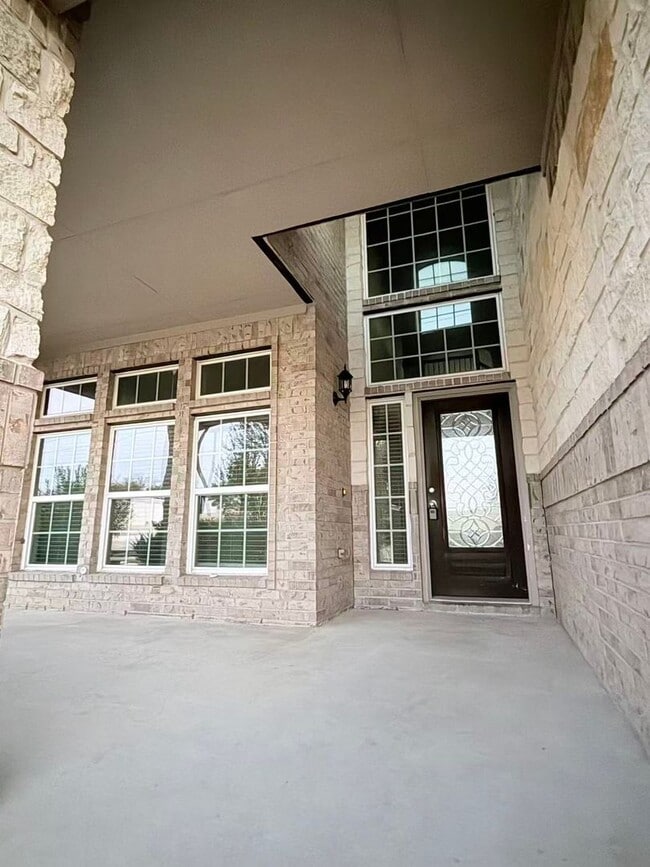 Building Photo - Private docking and lake view in Katy near major highway!