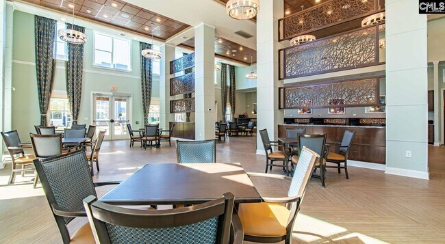 Building Photo - 440 Town Center Pl