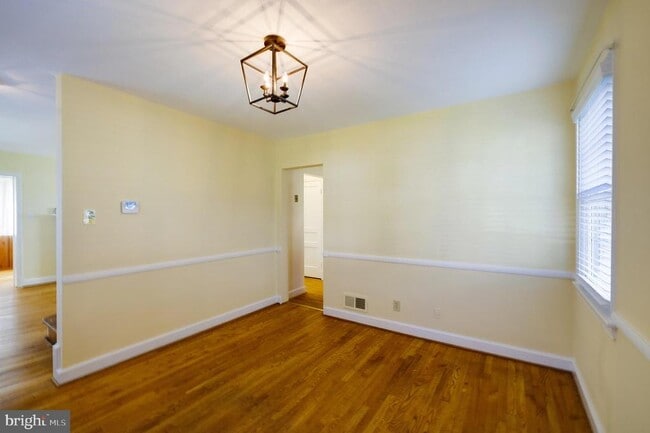 Building Photo - 5408 20th Ave