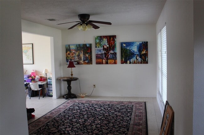 Building Photo - 7063 River Garden Dr