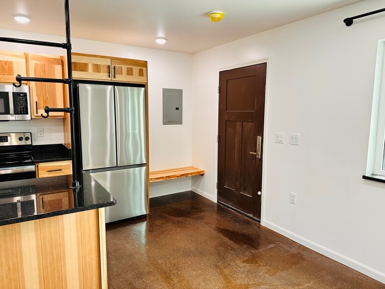 Building Photo - 1145 Downwind Dr