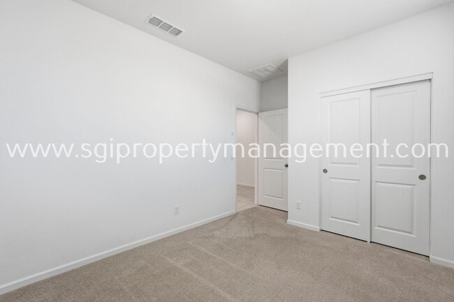 Building Photo - 25489 W Fraktur Rd