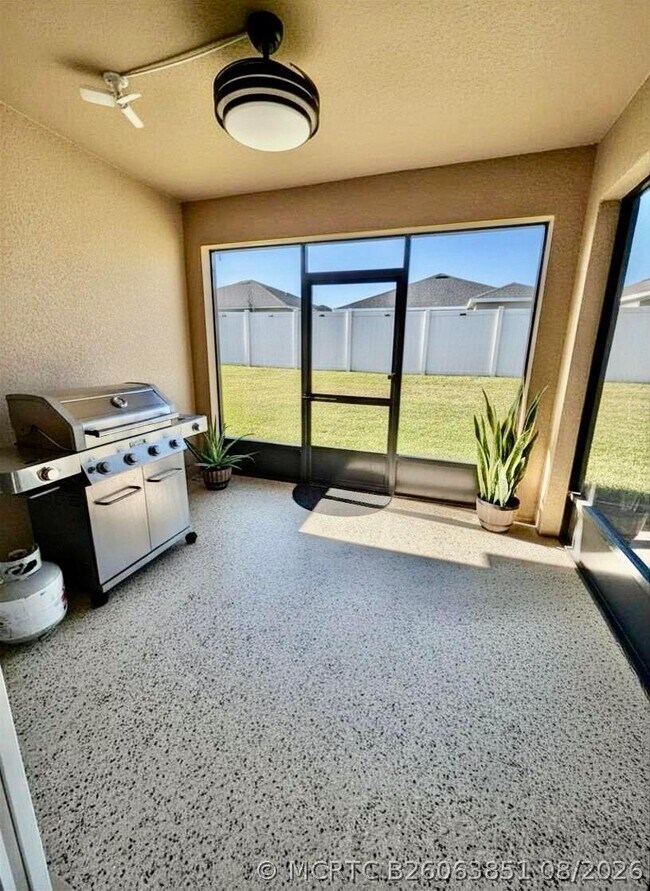 Building Photo - 260 Hamlet Lp