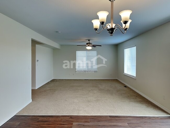 Building Photo - 10126 Silver Stirrup Dr