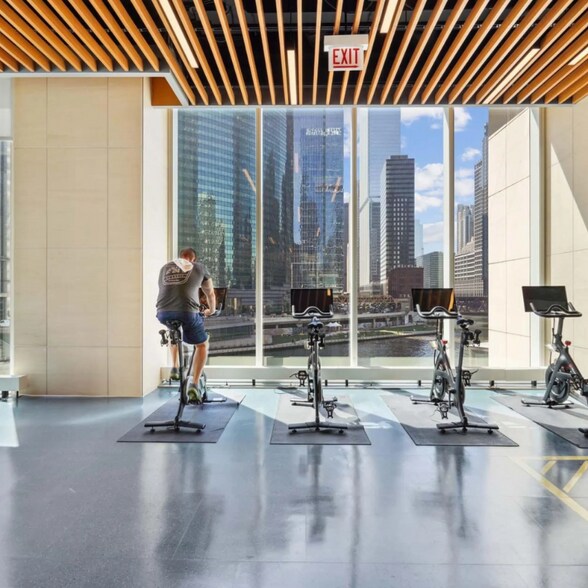 Building Photo - 359 W Wolf Point Plaza