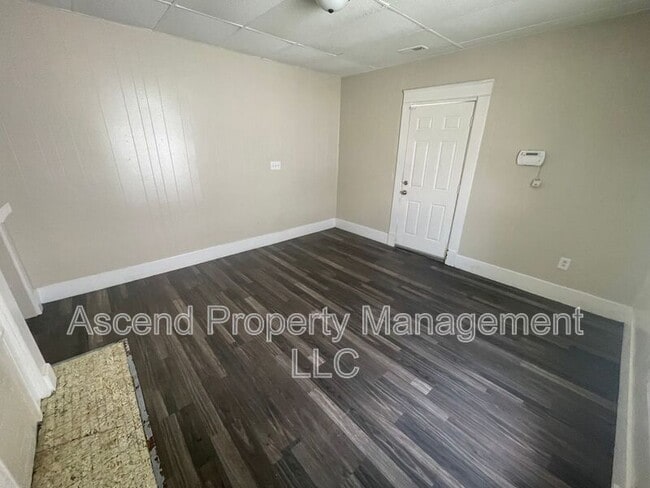 Building Photo - 2810 E 46th St