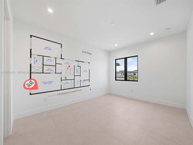 Building Photo - 5718 Ashwood Cir