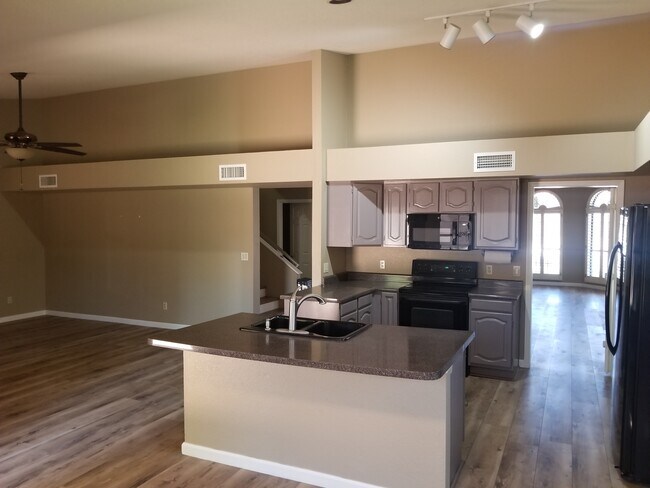 Building Photo - 7409 W Piute Ave