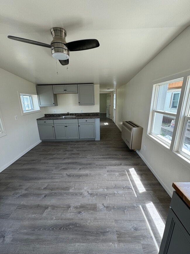 Building Photo - 12286 Hanover Rd