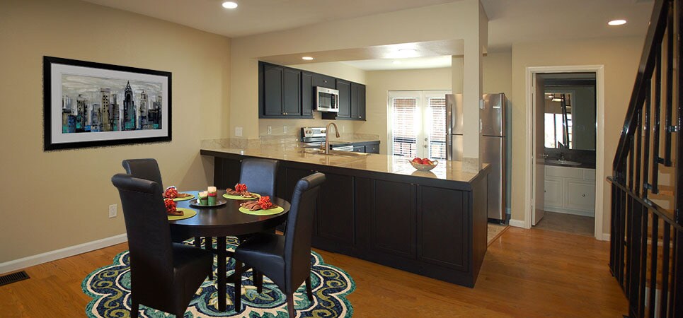 Dining Space - 8710 Park Ln