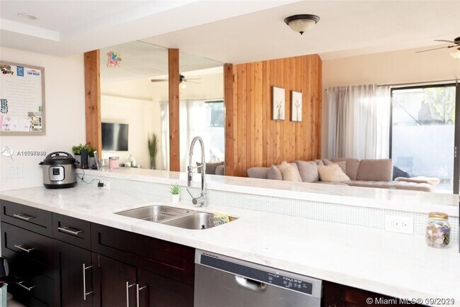 Building Photo - 13350 SW 91st Terrace