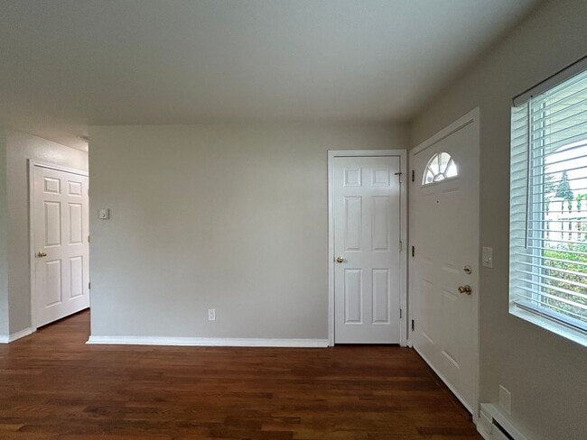 Building Photo - Tranquil 1 Bed, 1 Bath House!