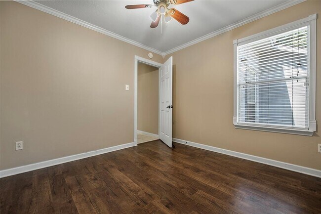 Building Photo - 18103 Gravenhurst Ln