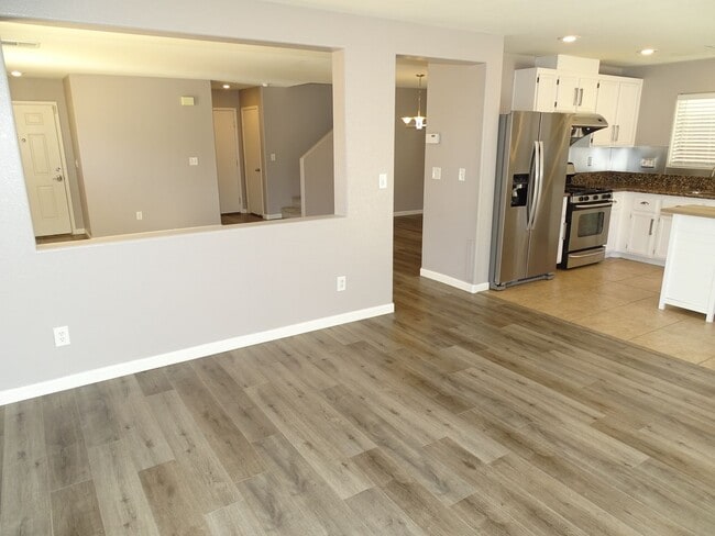 Building Photo - 3 Bedroom Home In The Heart Of Summerlin