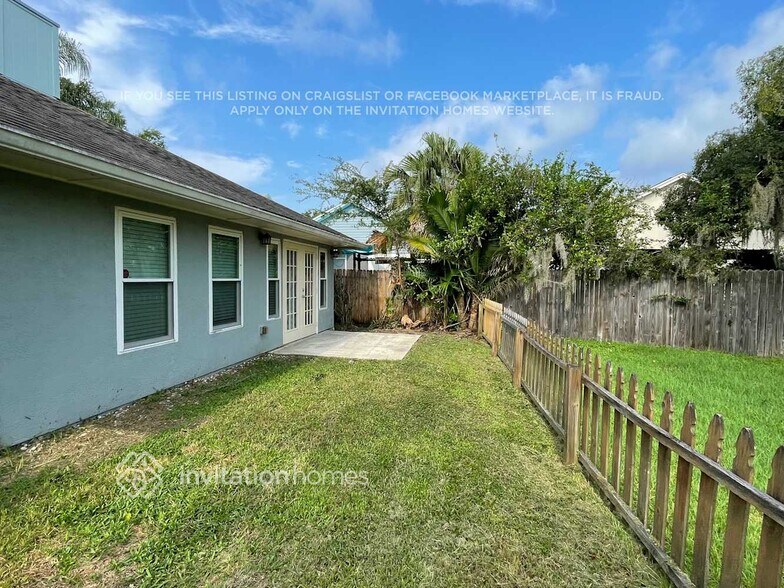 Building Photo - 462 E Springtree Way