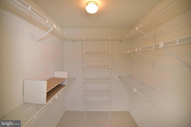 Building Photo - 201 Mulberry Cove