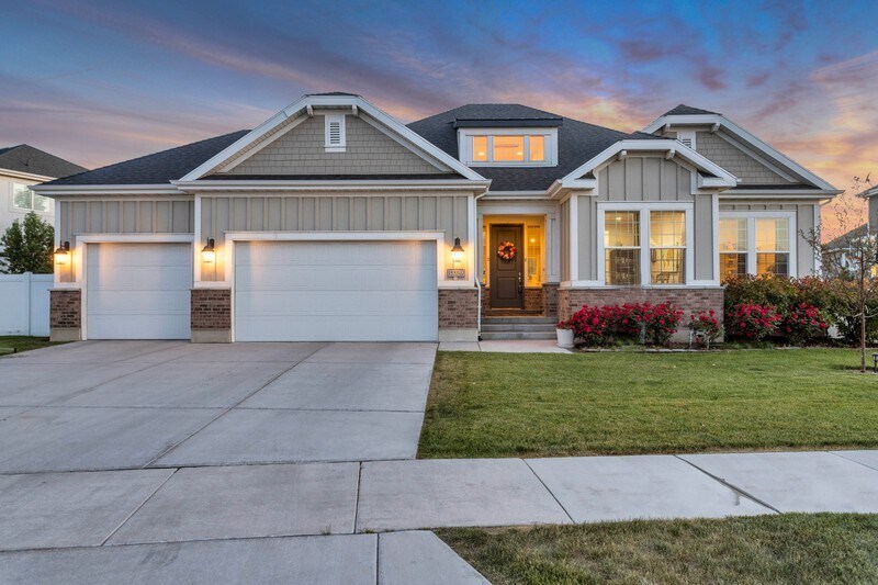 Building Photo - 13320 E Lakemont Dr