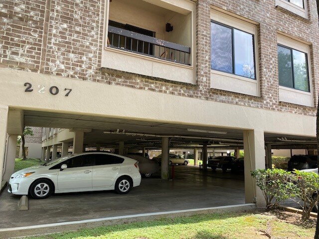 Building Photo - 2207 S Braeswood Blvd