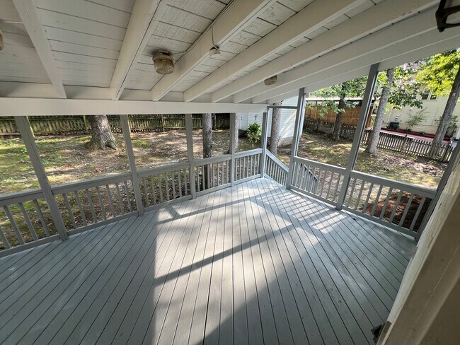 Building Photo - 6215 Forest Grove Dr
