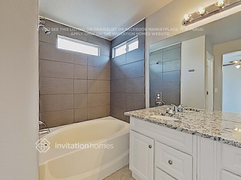 Building Photo - 6428 Elsinore Dr